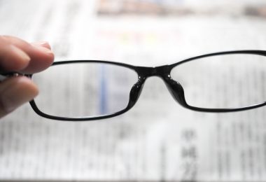 Difference between loupes and reading glasses